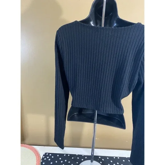 No Comment. Women’s Black  4 Button From Front Long sleeve Crop Top Size L - Picture 12 of 16